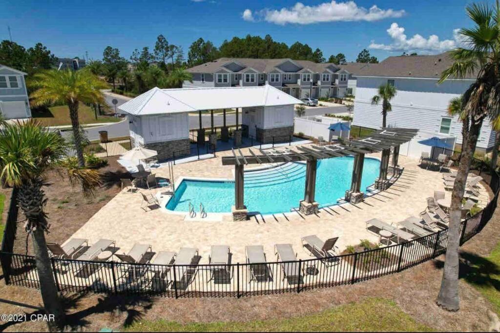 Entire Home- Gorgeous 3Br Townhome Pool, Grill, Washer, Dryer, 2 Free Drive Up Spaces Sleeps 6 Close To Everything Pcb! بنما سيتي بيتش المظهر الخارجي الصورة